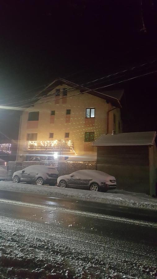 Casa Ryana Sinaia Hotel ภายนอก รูปภาพ
